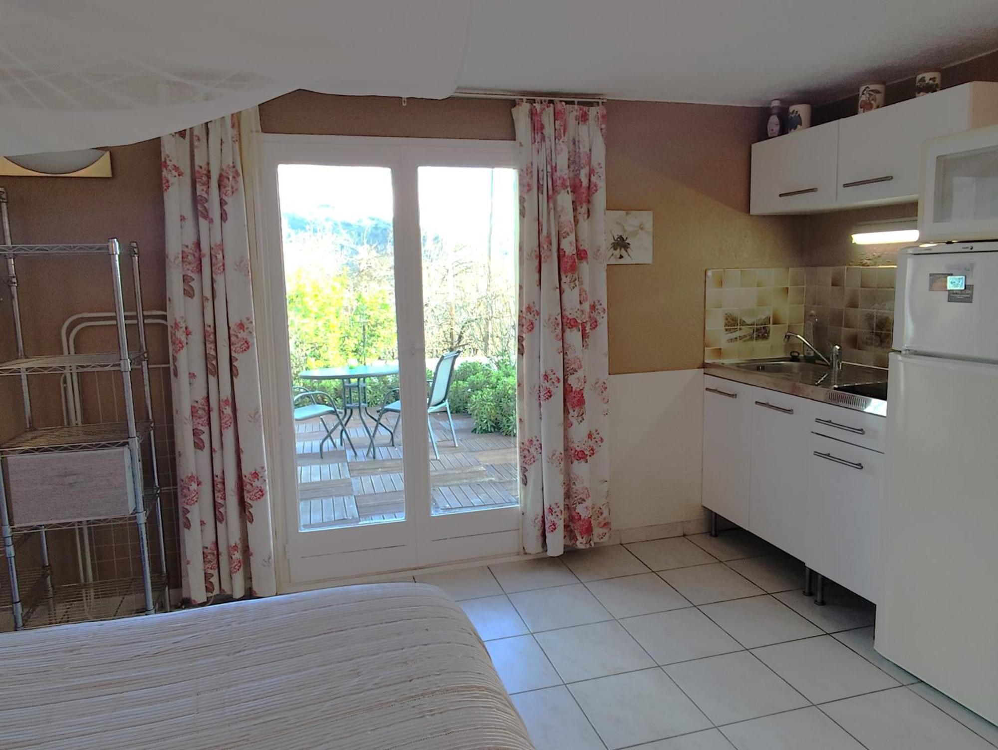 Studio le romantique à 20 kms de Nice Bendéjun Exterior foto