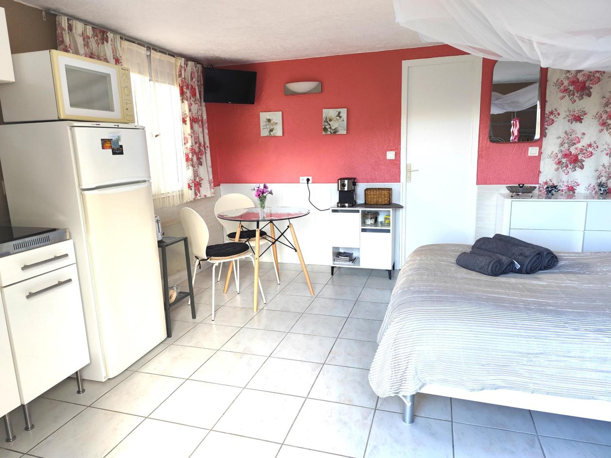 Studio le romantique à 20 kms de Nice Bendéjun Exterior foto