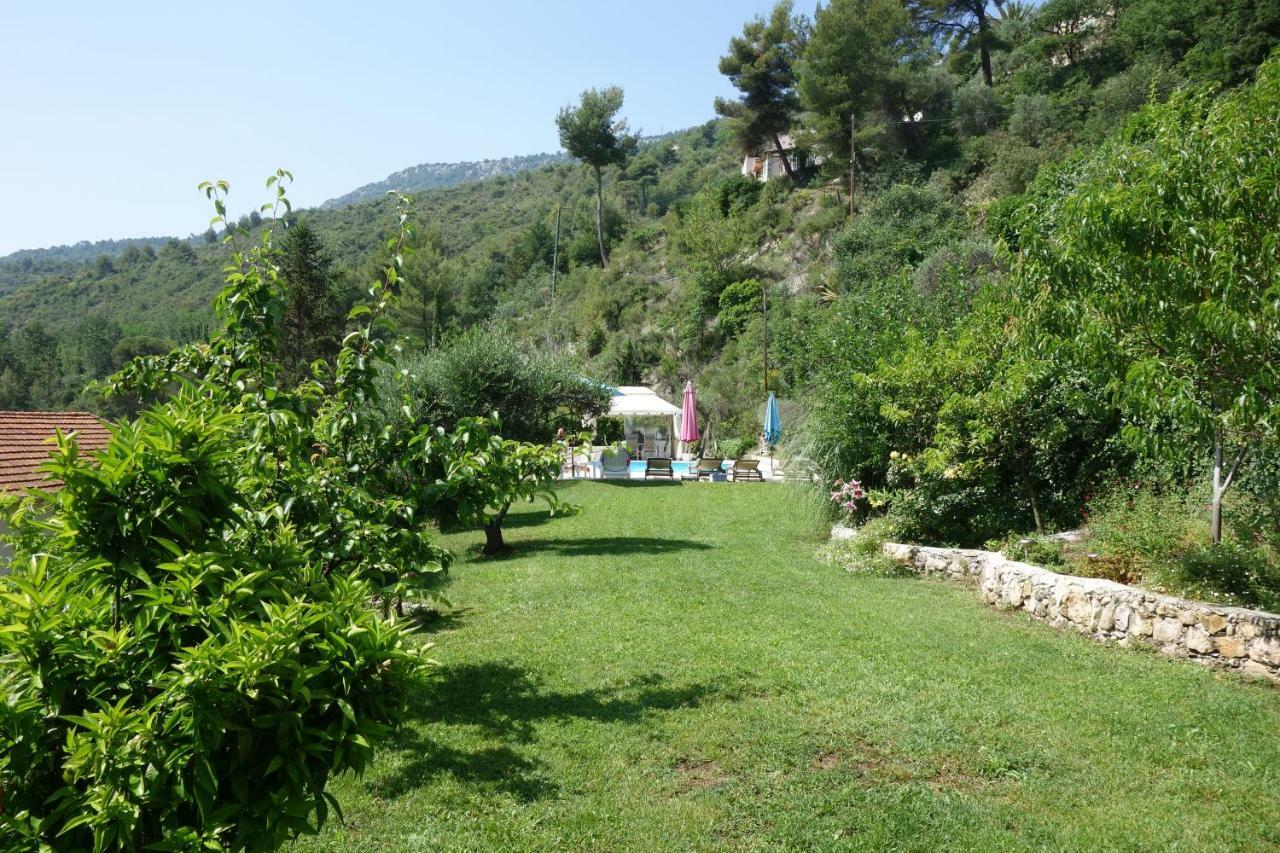 Studio le romantique à 20 kms de Nice Bendéjun Exterior foto